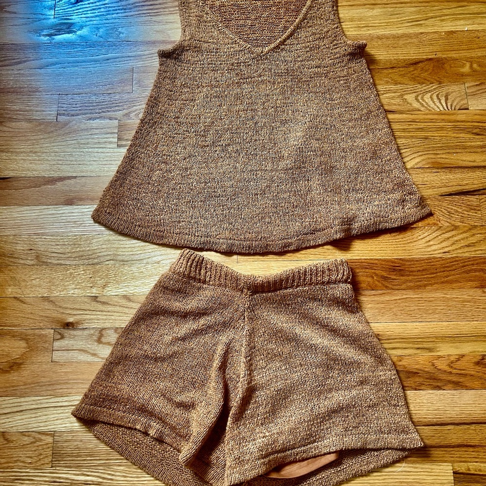 Cozy Knit Tank Top & Shorts Set in Heathered Brown